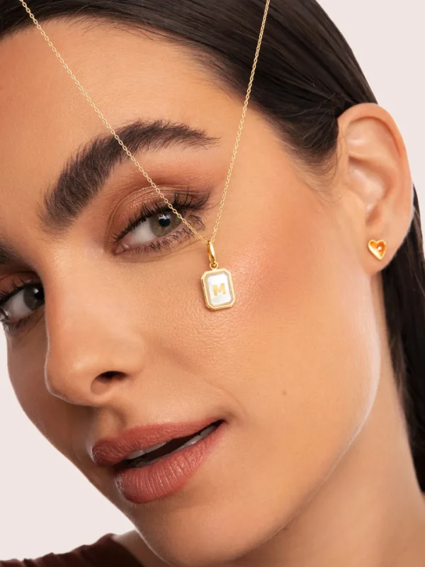New SINGULARU Charm Personalizado Letter Nácar Baño Oro